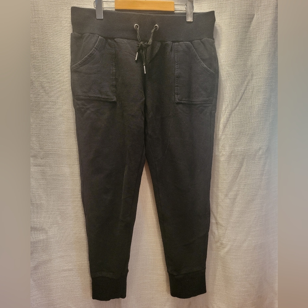 L Joggers - Picture 2 of 4